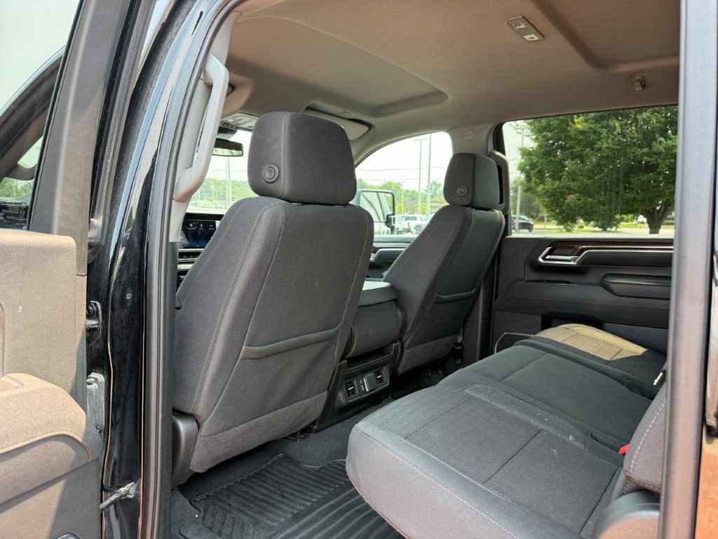 Used 2025 Chevrolet Silverado 2500 LT w/ Safety Package AWD/4WD image 17