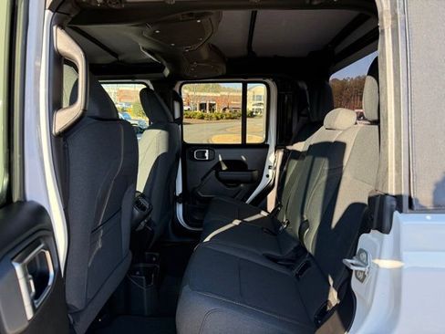 New 2026 Jeep Gladiator Sport image 26