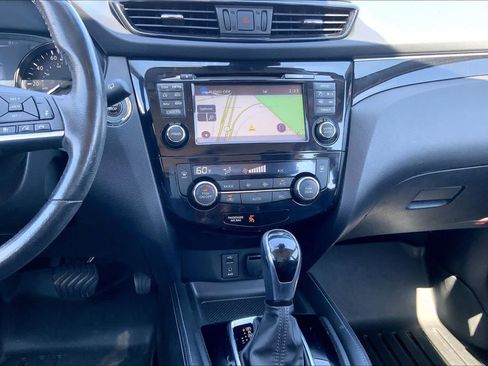 Used 2017 Nissan Rogue Sport SL w/ SL Premium Package AWD/4WD image 7