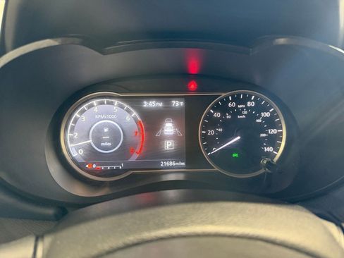 Used 2025 Nissan Versa SV image 35