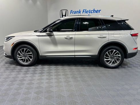 Used 2022 Lincoln Corsair FWD w/ Equipment Group 101A image 2
