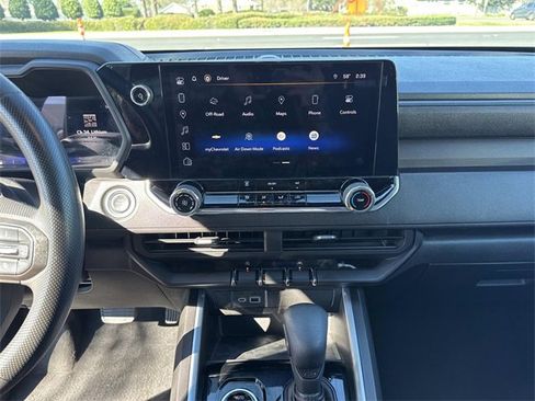 Used 2024 Chevrolet Colorado Trail Boss image 24