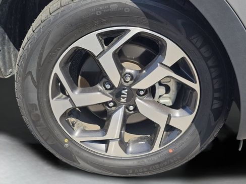 Used 2022 Kia Sportage LX AWD/4WD image 15
