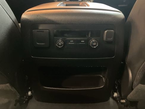 Used 2019 Chevrolet Tahoe LT image 26