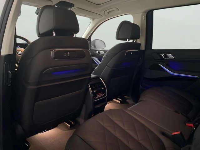Used 2026 BMW X7 xDrive40i w/ Premium Package AWD/4WD image 52