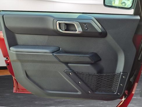 New 2025 Ford Bronco Badlands image 16