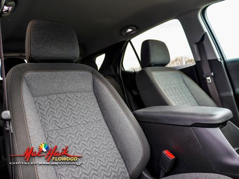 Used 2023 Chevrolet Equinox LT image 15