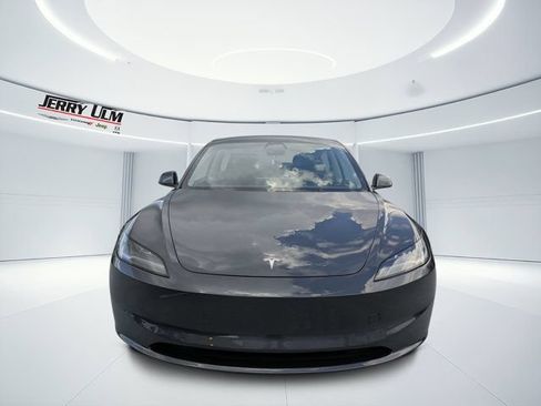 Used 2025 Tesla Model 3 Long Range RWD image 8
