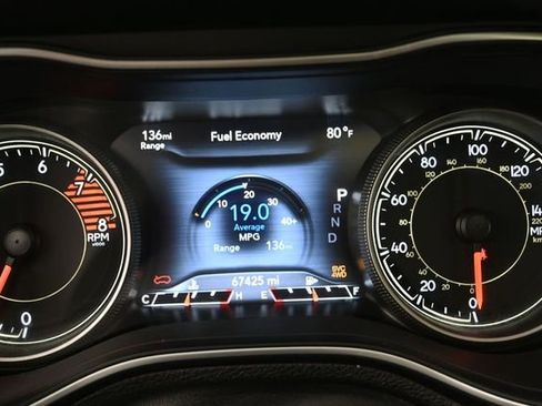 Used 2021 Jeep Cherokee Limited w/ Elite Package AWD/4WD image 19