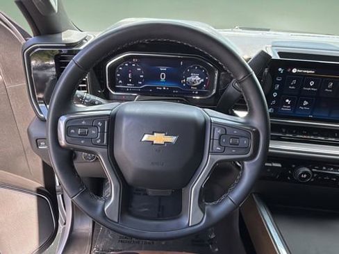 Used 2025 Chevrolet Silverado 2500 High Country w/ Technology Package AWD/4WD image 12