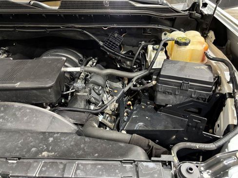 Used 2021 Chevrolet Silverado 2500 W/T w/ WT Convenience Package AWD/4WD image 25