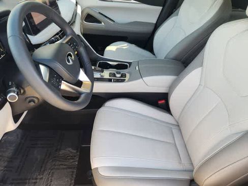 Certified 2026 INFINITI QX60 Luxe w/ Cargo Package image 11