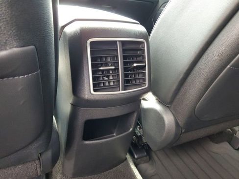 Used 2025 Kia Sportage SX image 16