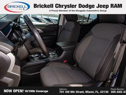 Used 2020 Chevrolet Traverse LT image 15