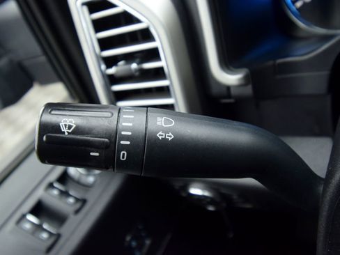 Used 2016 Ford F150 Lariat image 38