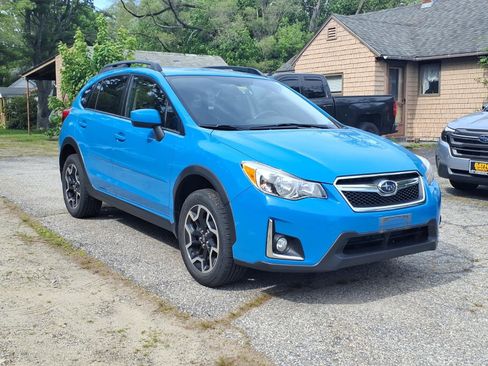 Used 2016 Subaru Crosstrek 2.0i Premium AWD/4WD image 3