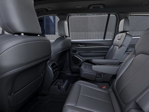 New 2026 Jeep Grand Cherokee L Limited RWD image 23