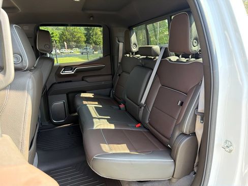 Used 2025 GMC Sierra 1500 Denali w/ Technology Package AWD/4WD image 22