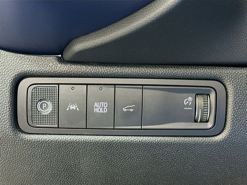 Used 2025 Chevrolet Equinox EV LT w/ Convenience Package FWD image 17