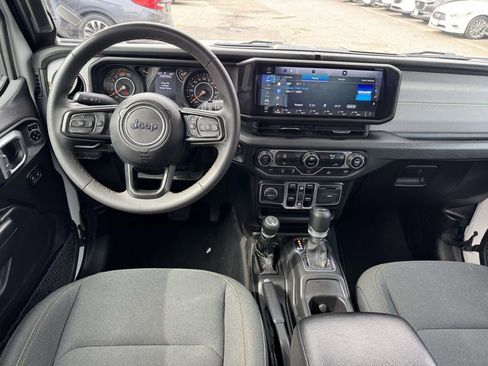 Used 2024 Jeep Wrangler Unlimited Sport AWD/4WD image 12