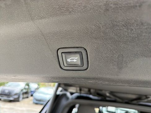 Used 2022 Chevrolet Tahoe LT RWD image 33