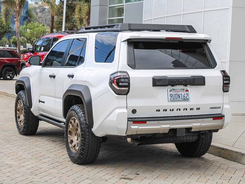 Certified 2025 Toyota 4Runner Trailhunter AWD/4WD image 9