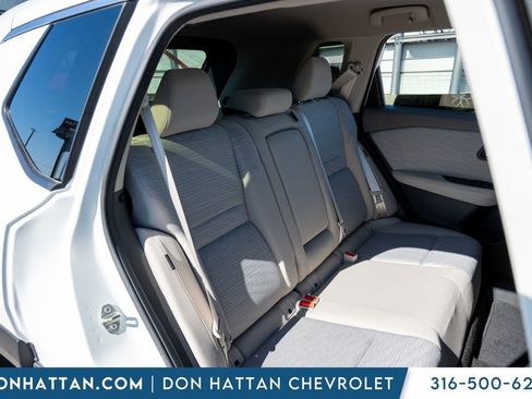 Used 2023 Nissan Rogue SV image 24