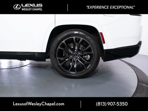 Used 2024 Jeep Grand Wagoneer Series III w/ Quick Order Packagew 28T AWD/4WD image 11