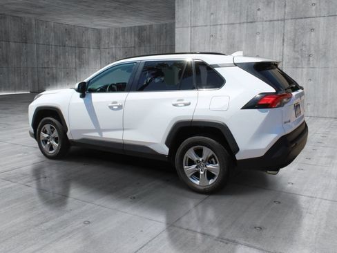 Used 2025 Toyota RAV4 XLE FWD image 3