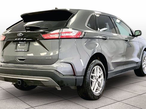 Used 2024 Ford Edge SEL w/ Convenience Package image 11