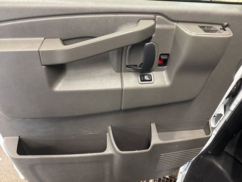 Used 2023 Chevrolet Express 3500 Work Van w/ Driver Convenience Package image 10