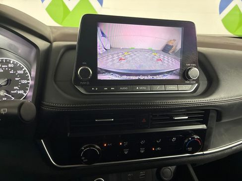 Used 2023 Nissan Rogue S AWD/4WD image 14