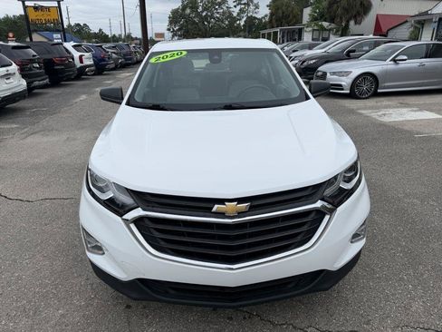 Used 2020 Chevrolet Equinox LS FWD image 2