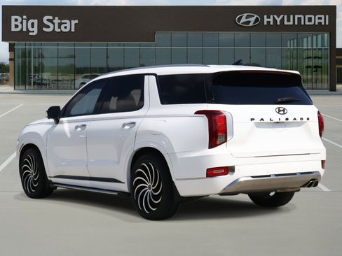 Used 2022 Hyundai Palisade Calligraphy w/ Cargo Package FWD image 3