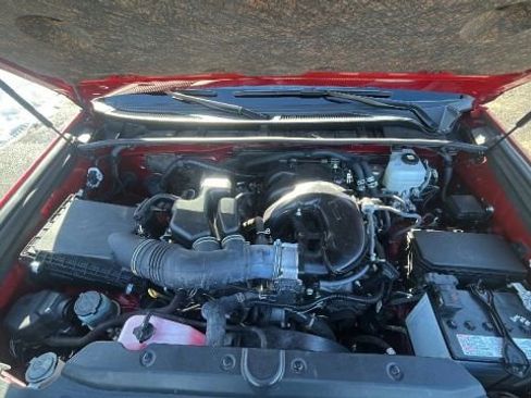 Used 2024 Toyota 4Runner SR5 image 28