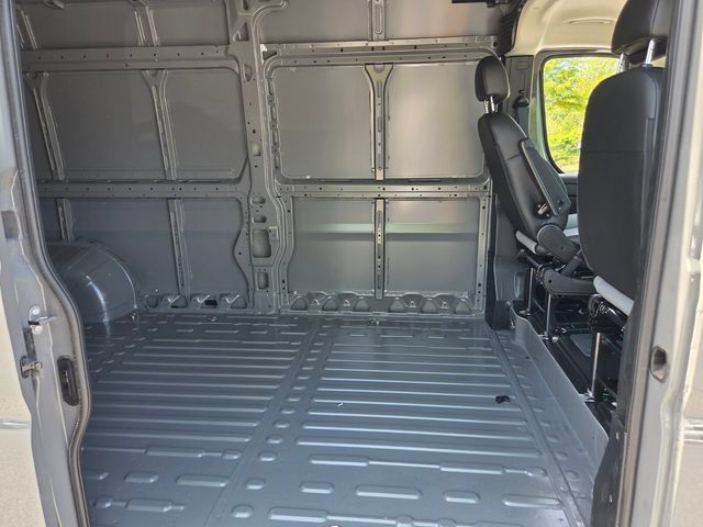 New 2026 RAM ProMaster 2500 w/ Convenience Group FWD image 6