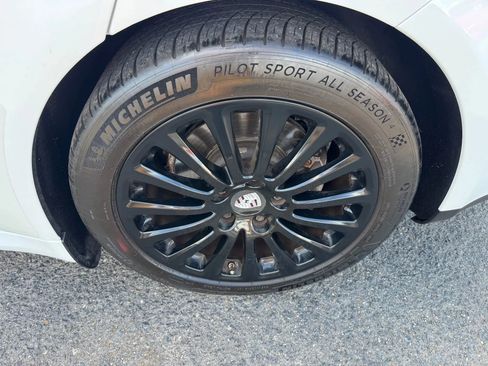 Used 2016 Porsche Panamera AWD/4WD image 20
