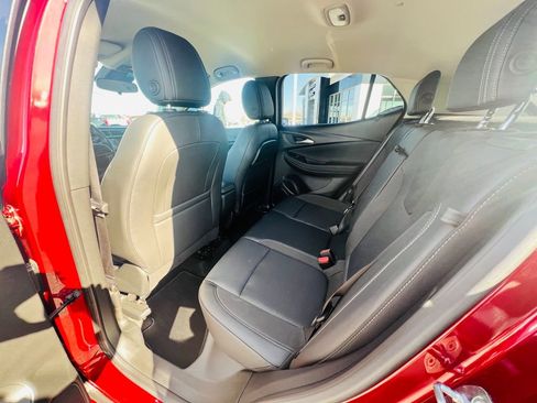 Used 2023 Buick Encore GX Select w/ Sport Touring Package image 31