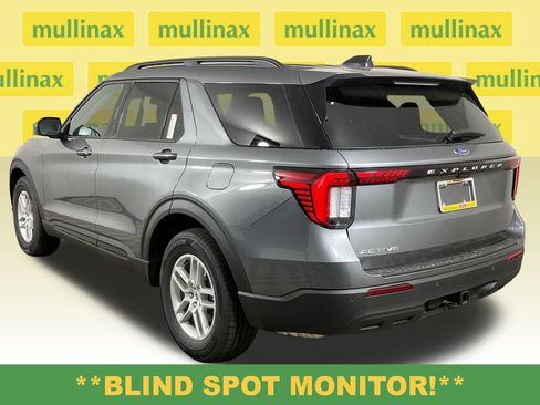 New 2026 Ford Explorer Active RWD image 9