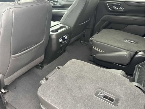 Used 2022 GMC Yukon SLT w/ SLT Premium Package image 7