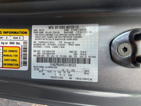 Used 2025 Ford Mustang Premium RWD image 32