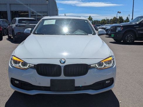 Used 2018 BMW 320i xDrive Sedan AWD/4WD image 8