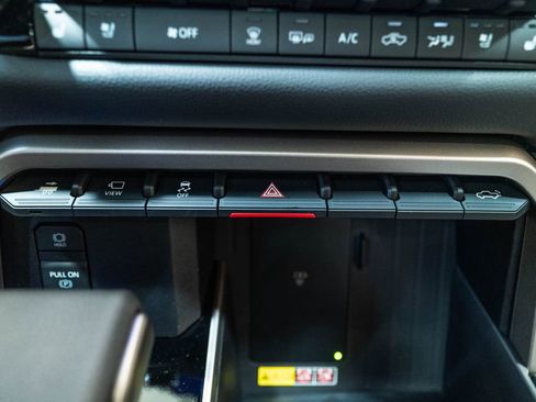 New 2026 Toyota Tundra Limited AWD/4WD image 29