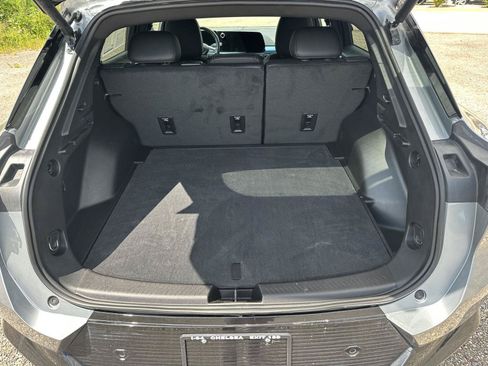 Used 2024 Chevrolet Equinox EV LT AWD/4WD image 30