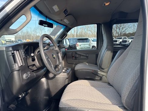 Used 2023 Chevrolet Express 3500 LS image 9