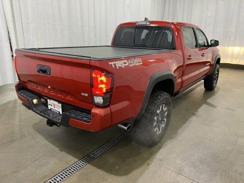 Certified 2018 Toyota Tacoma TRD Off-Road image 3