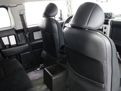 Used 2008 Toyota FJ Cruiser 2WD image 59
