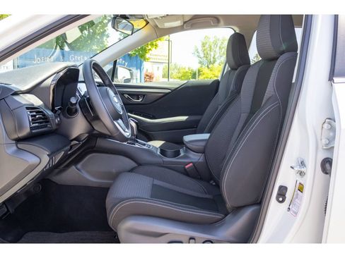 Used 2025 Subaru Outback Premium AWD/4WD image 15