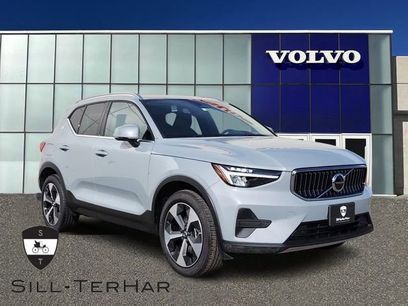 New 2025 Volvo XC40 B5 Core w/ Protection Package Premier