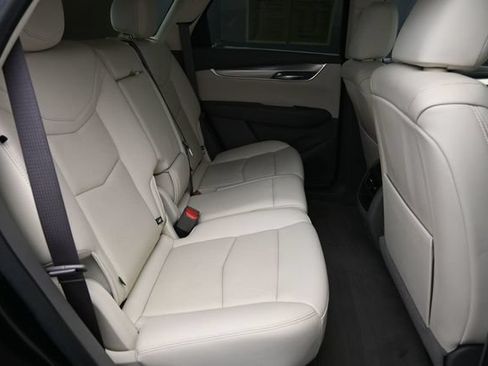Used 2022 Cadillac XT5 Premium Luxury FWD image 27